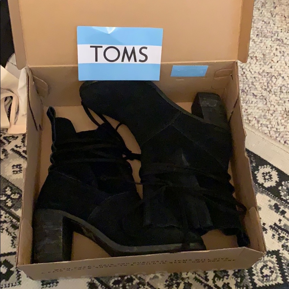 Toms black booties